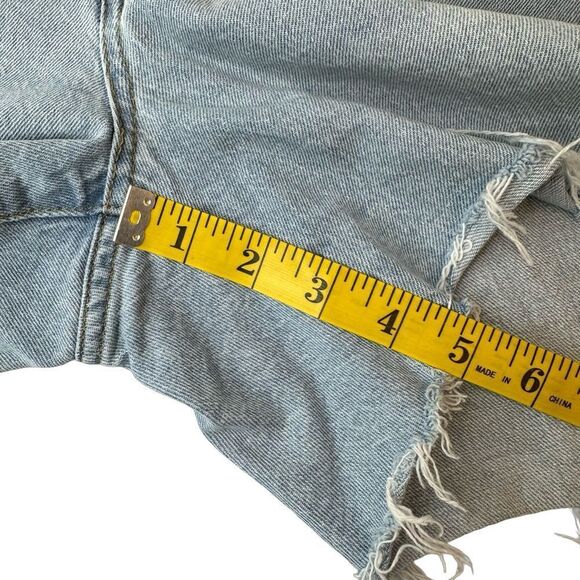 H&M Light Washed Denim High Waist Shorts Size 14 Worn Once - Picture 10 of 13